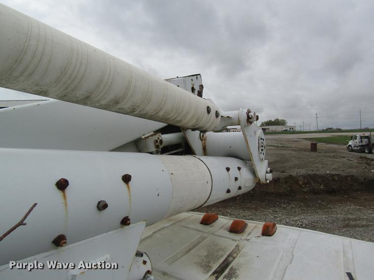 image for item DC4252 1998 Freightliner FL70 bucket truck