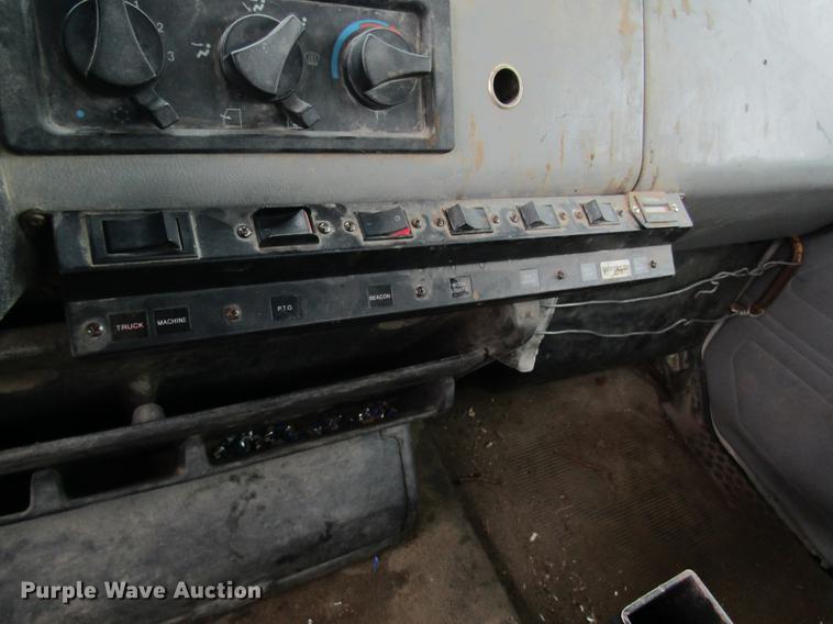 image for item DC4252 1998 Freightliner FL70 bucket truck