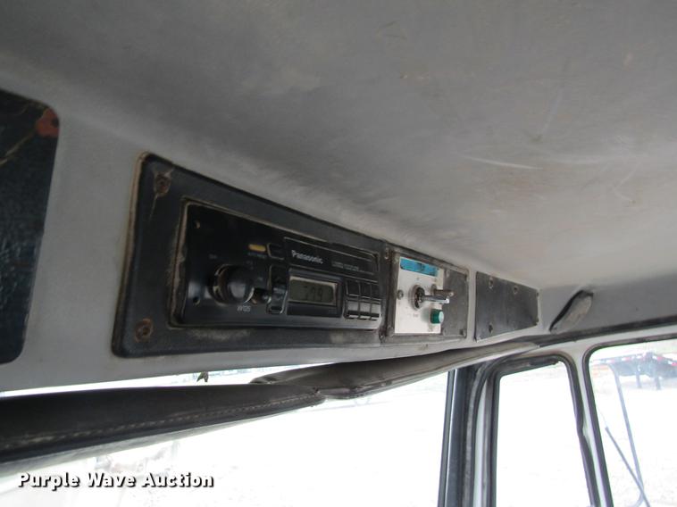 image for item DC4252 1998 Freightliner FL70 bucket truck