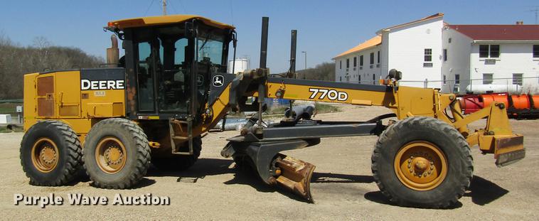 image for item DC4311 2006 John Deere 770D motor grader