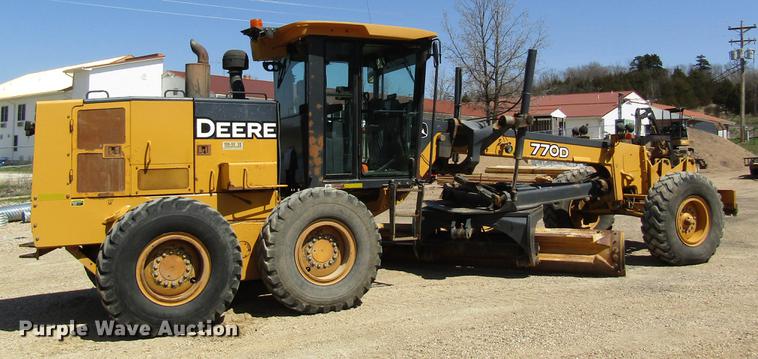 image for item DC4311 2006 John Deere 770D motor grader