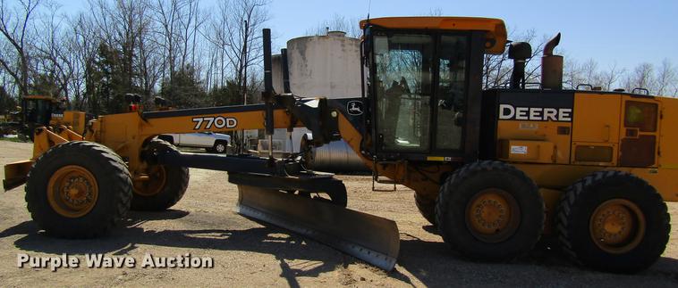 image for item DC4311 2006 John Deere 770D motor grader