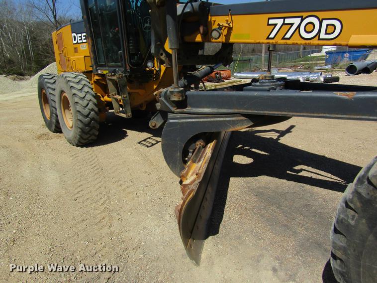 image for item DC4311 2006 John Deere 770D motor grader