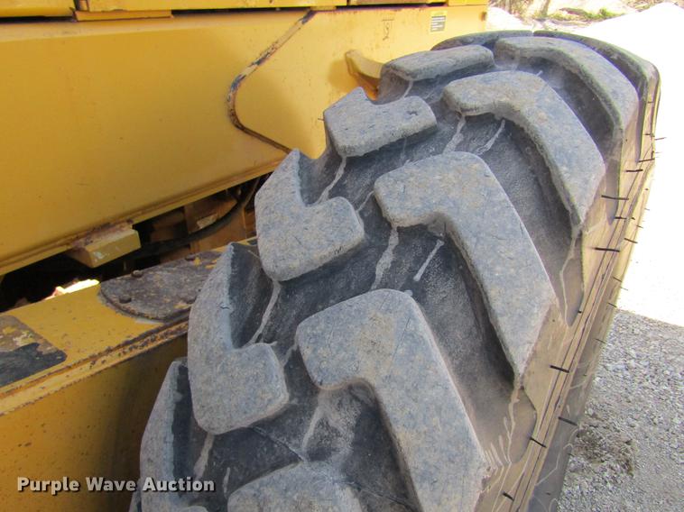 image for item DC4311 2006 John Deere 770D motor grader