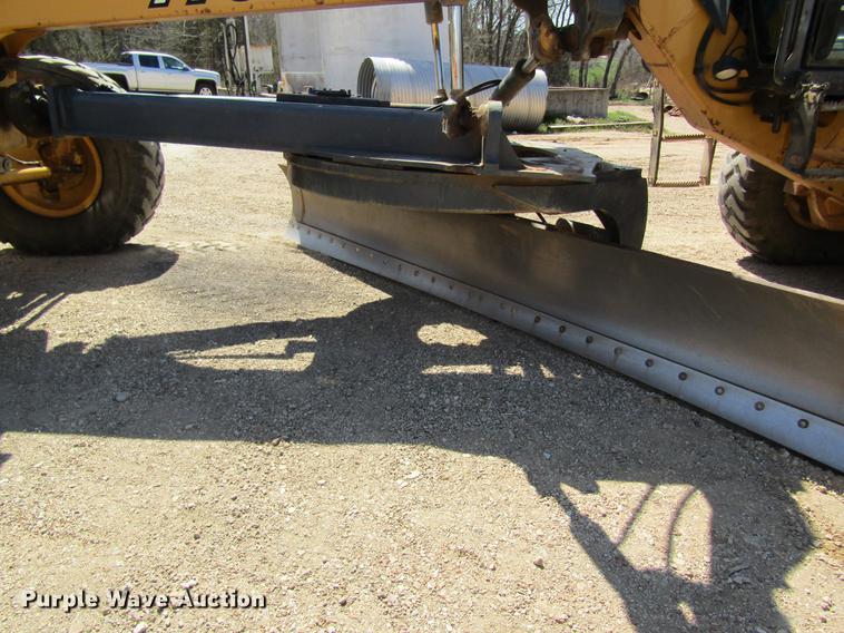 image for item DC4311 2006 John Deere 770D motor grader