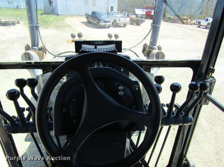 image for item DC4311 2006 John Deere 770D motor grader