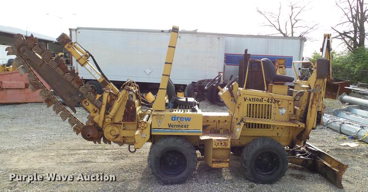 image for item DC5539 1997 Vermeer V450A trencher