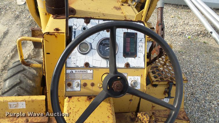 image for item DC5539 1997 Vermeer V450A trencher
