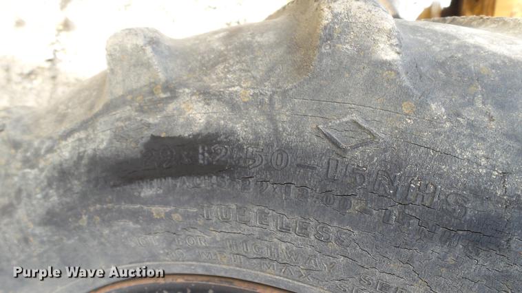 image for item DC5539 1997 Vermeer V450A trencher