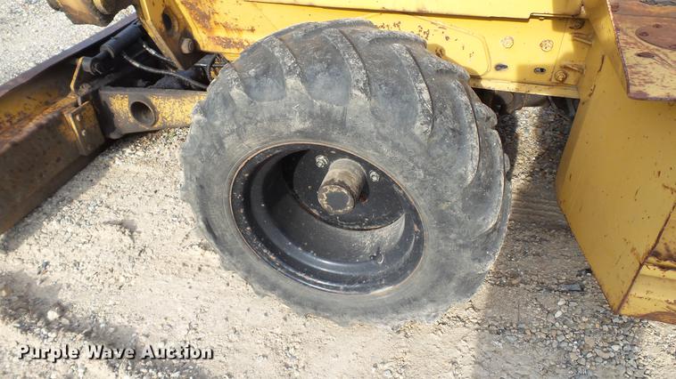 image for item DC5539 1997 Vermeer V450A trencher