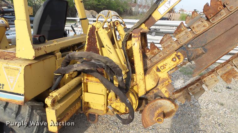 image for item DC5539 1997 Vermeer V450A trencher