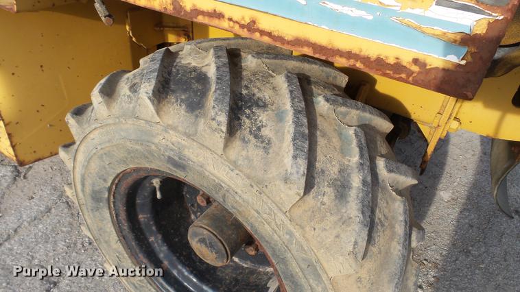 image for item DC5540 1996 Vermeer V4150A trencher