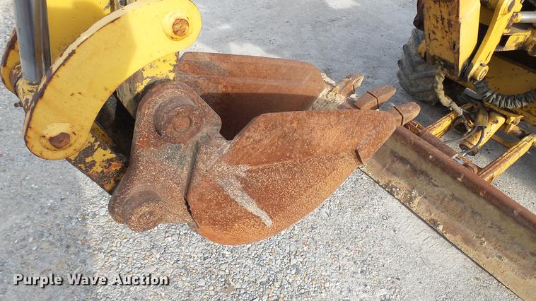 image for item DC5540 1996 Vermeer V4150A trencher