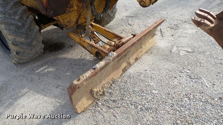 image for item DC5540 1996 Vermeer V4150A trencher
