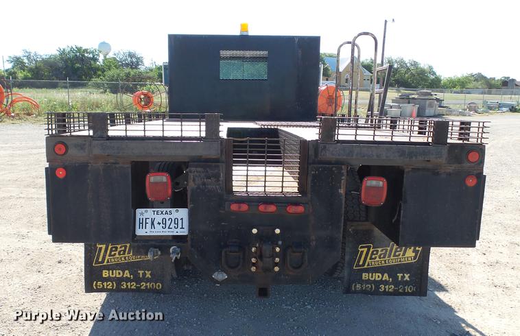 image for item DC5551 1998 International 4700 flatbed truck