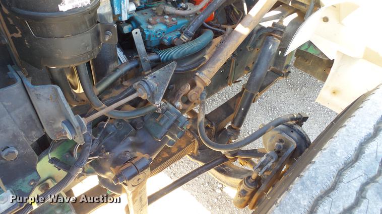 image for item DC5551 1998 International 4700 flatbed truck