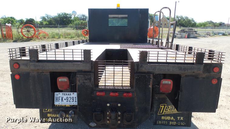 image for item DC5551 1998 International 4700 flatbed truck