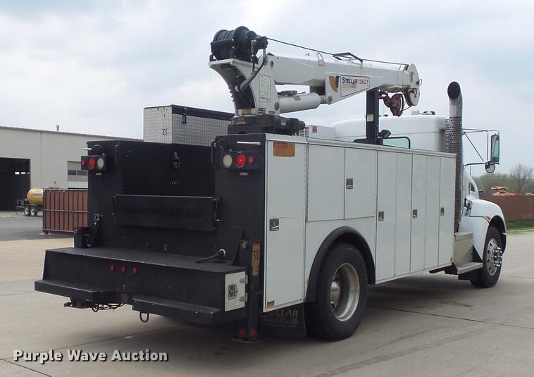 image for item DC7336 2010 Kenworth T370 service truck with crane