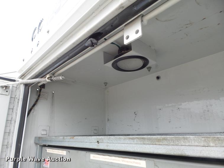 image for item DC7336 2010 Kenworth T370 service truck with crane