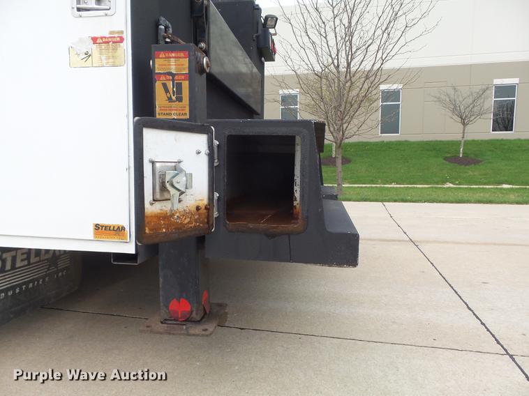 image for item DC7336 2010 Kenworth T370 service truck with crane