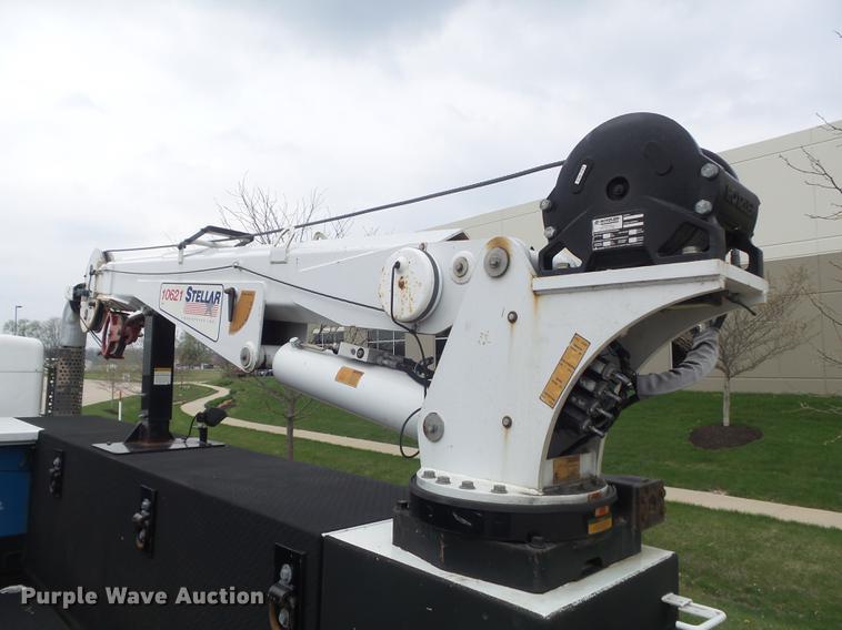 image for item DC7336 2010 Kenworth T370 service truck with crane