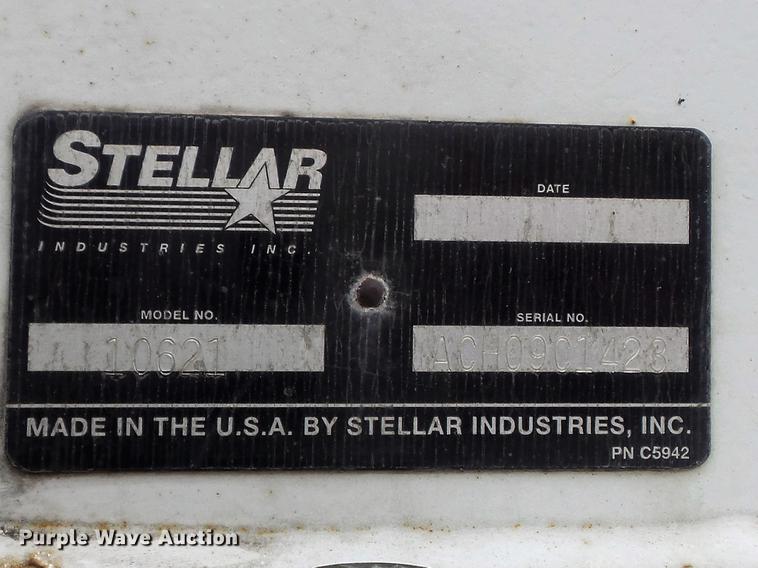 image for item DC7336 2010 Kenworth T370 service truck with crane