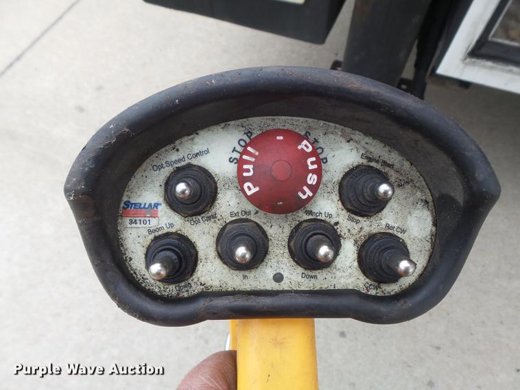 image for item DC7336 2010 Kenworth T370 service truck with crane