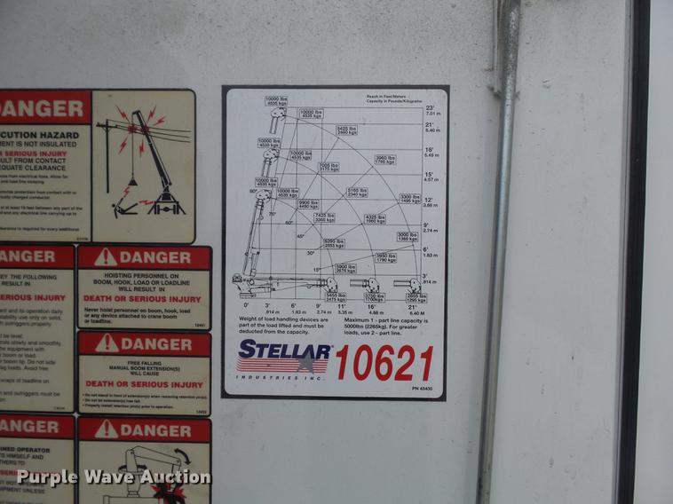 image for item DC7336 2010 Kenworth T370 service truck with crane