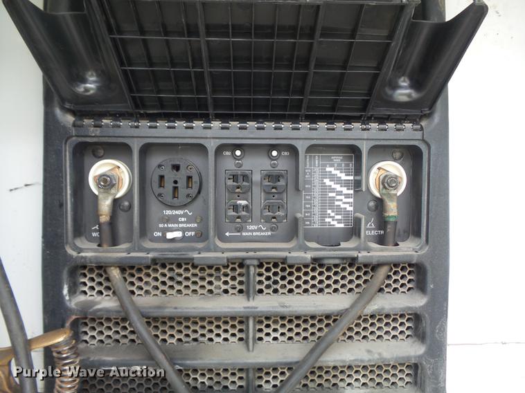 image for item DC7336 2010 Kenworth T370 service truck with crane