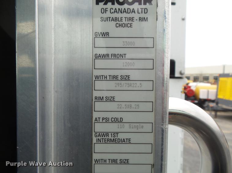 image for item DC7336 2010 Kenworth T370 service truck with crane