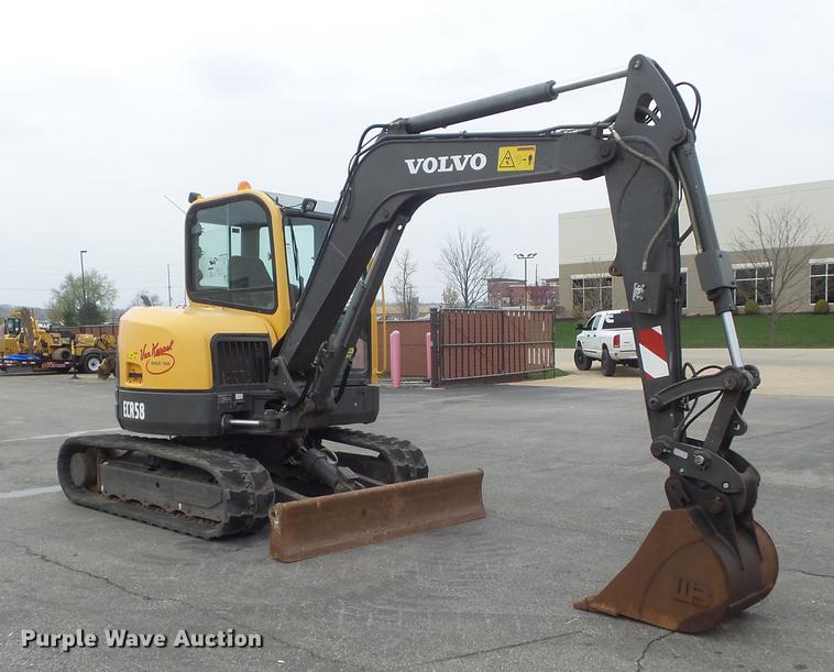 image for item DC7337 2013 Volvo ECR58 mini excavator