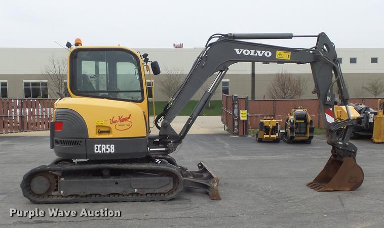 image for item DC7337 2013 Volvo ECR58 mini excavator