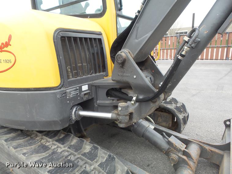 image for item DC7337 2013 Volvo ECR58 mini excavator