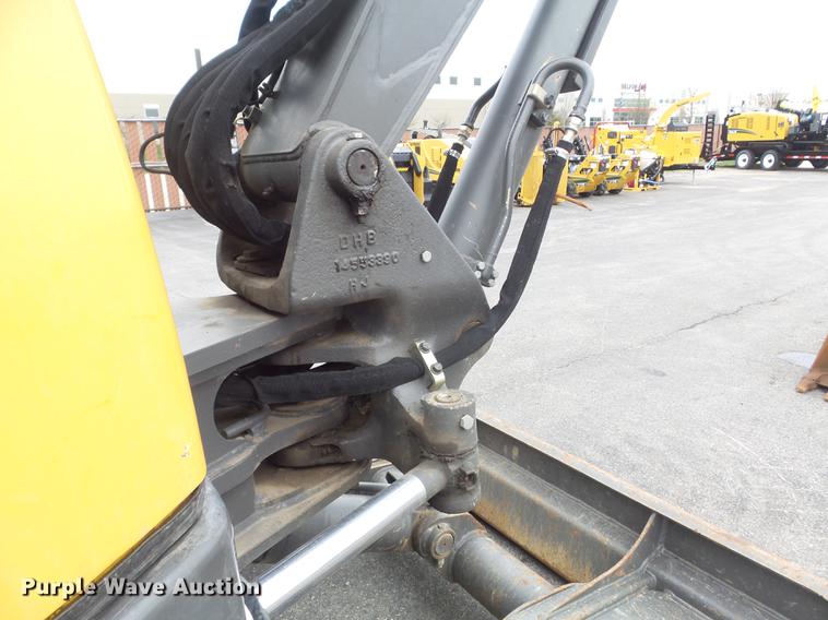 image for item DC7337 2013 Volvo ECR58 mini excavator