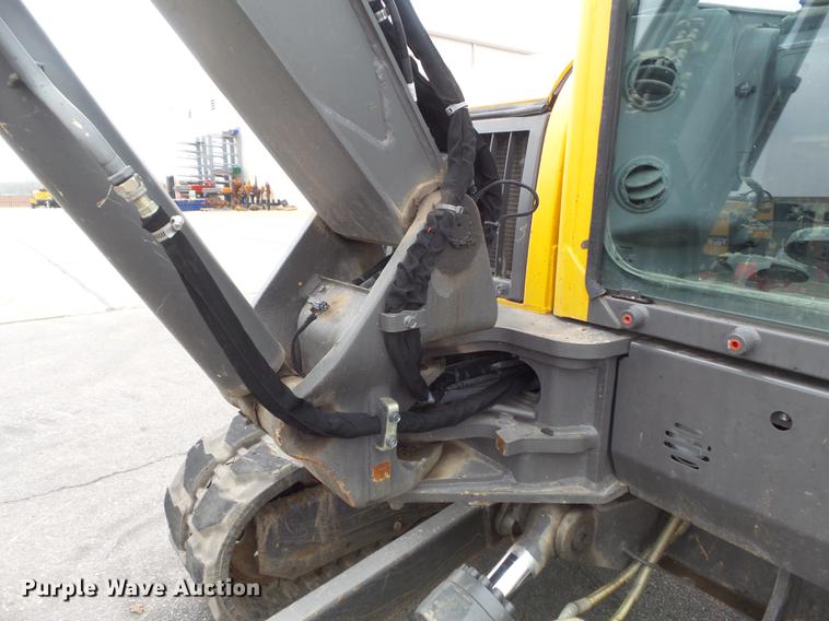 image for item DC7337 2013 Volvo ECR58 mini excavator