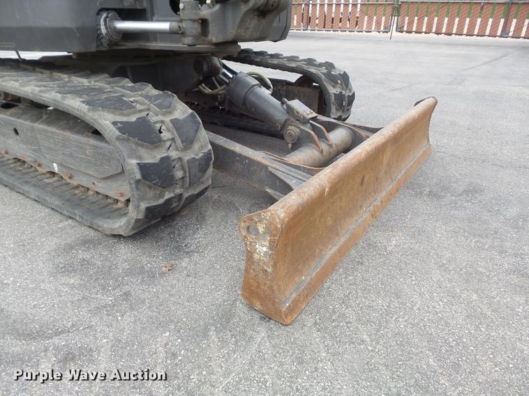 image for item DC7337 2013 Volvo ECR58 mini excavator