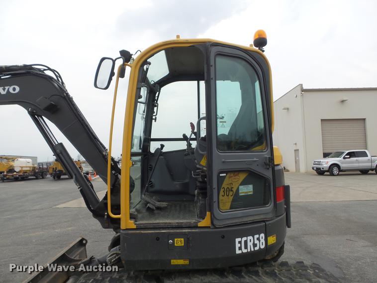 image for item DC7337 2013 Volvo ECR58 mini excavator