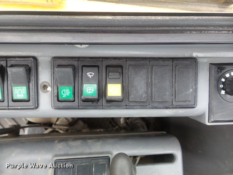 image for item DC7337 2013 Volvo ECR58 mini excavator