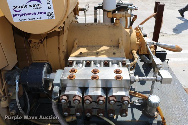 image for item DC7583 1997 Flow International Hydro Blaster Husky S-200 pressure washer