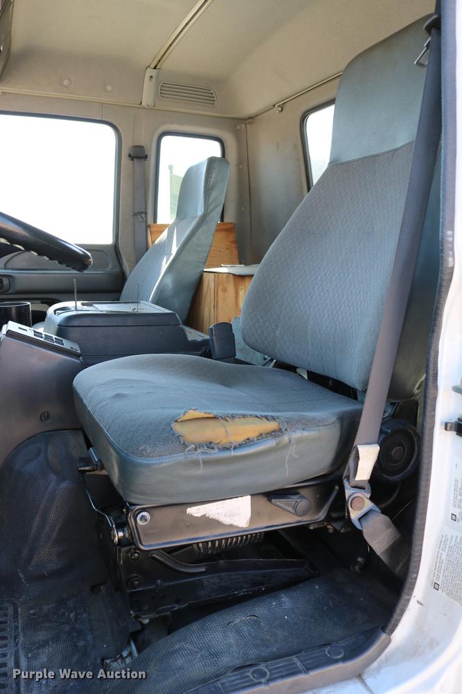 image for item DC7584 2002 GMC F7B042 paint striper truck