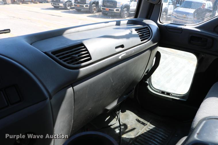 image for item DC7584 2002 GMC F7B042 paint striper truck