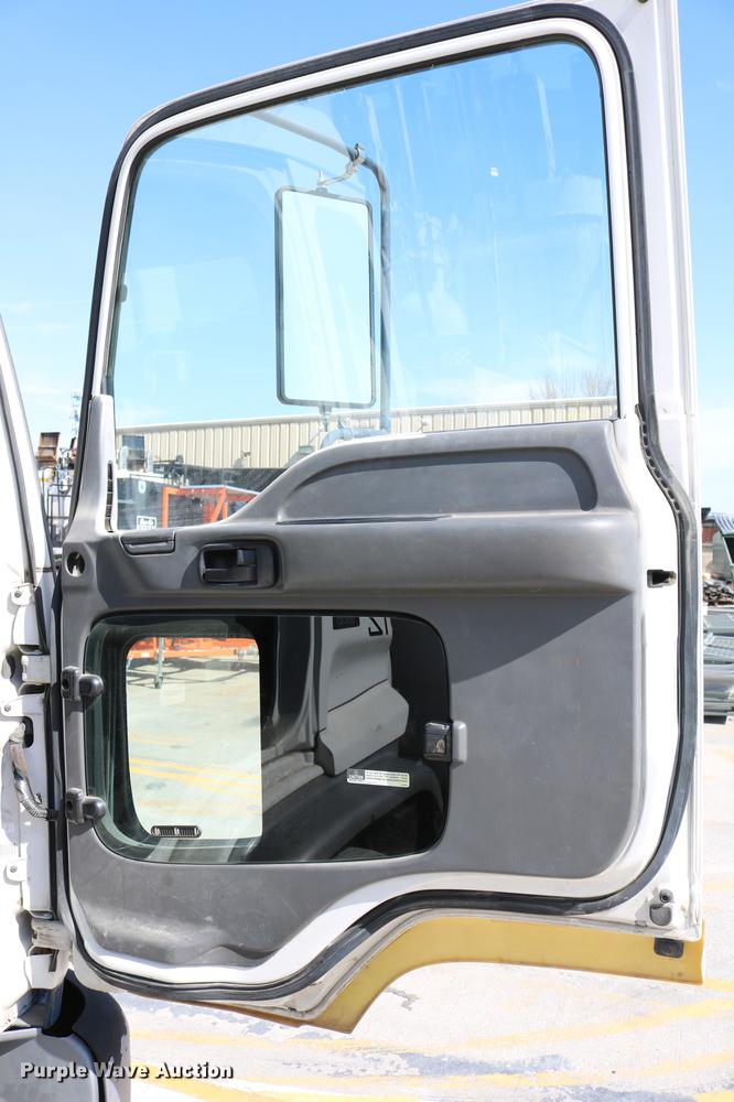 image for item DC7584 2002 GMC F7B042 paint striper truck