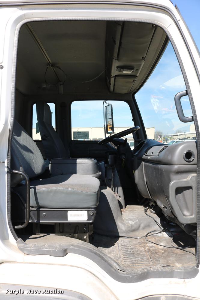 image for item DC7584 2002 GMC F7B042 paint striper truck