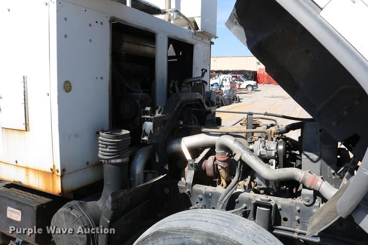 image for item DC7584 2002 GMC F7B042 paint striper truck