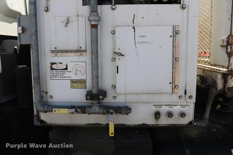 image for item DC7584 2002 GMC F7B042 paint striper truck