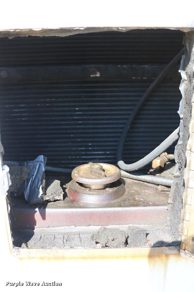 image for item DC7584 2002 GMC F7B042 paint striper truck