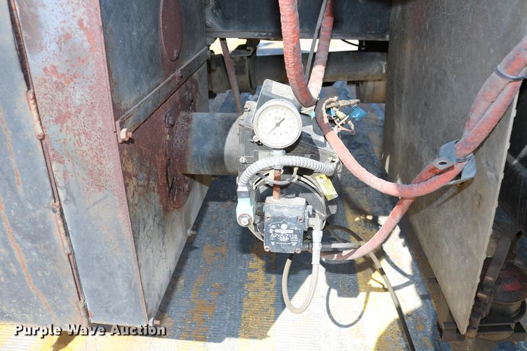 image for item DC7584 2002 GMC F7B042 paint striper truck