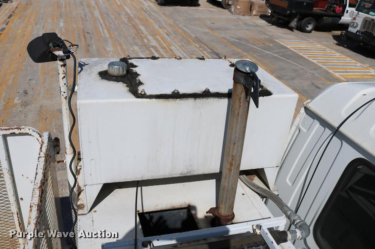 image for item DC7584 2002 GMC F7B042 paint striper truck