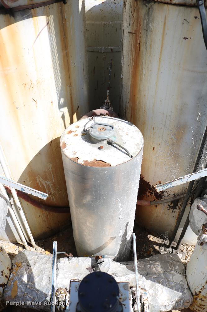 image for item DC7584 2002 GMC F7B042 paint striper truck