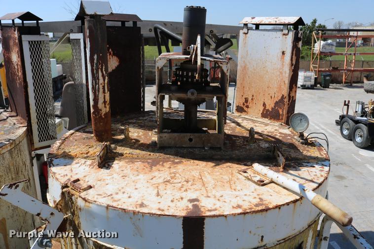 image for item DC7584 2002 GMC F7B042 paint striper truck